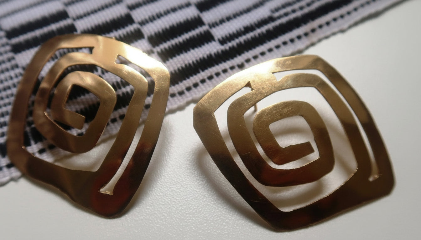 Boucles d'oreilles de Créateur "Spirale Égyptienne" en bronze, Ultra légères – Hommage à l'eau primordiale de l'Égypte antique en boucles d'oreilles artisanal africain - KaolackCreations