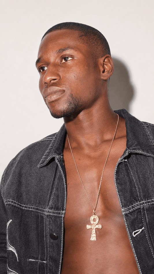 Collier Ankh en bronze martelé – grand pendentif sur chaîne dorée acier inoxydable en Collier artisanal africain - KaolackCreations