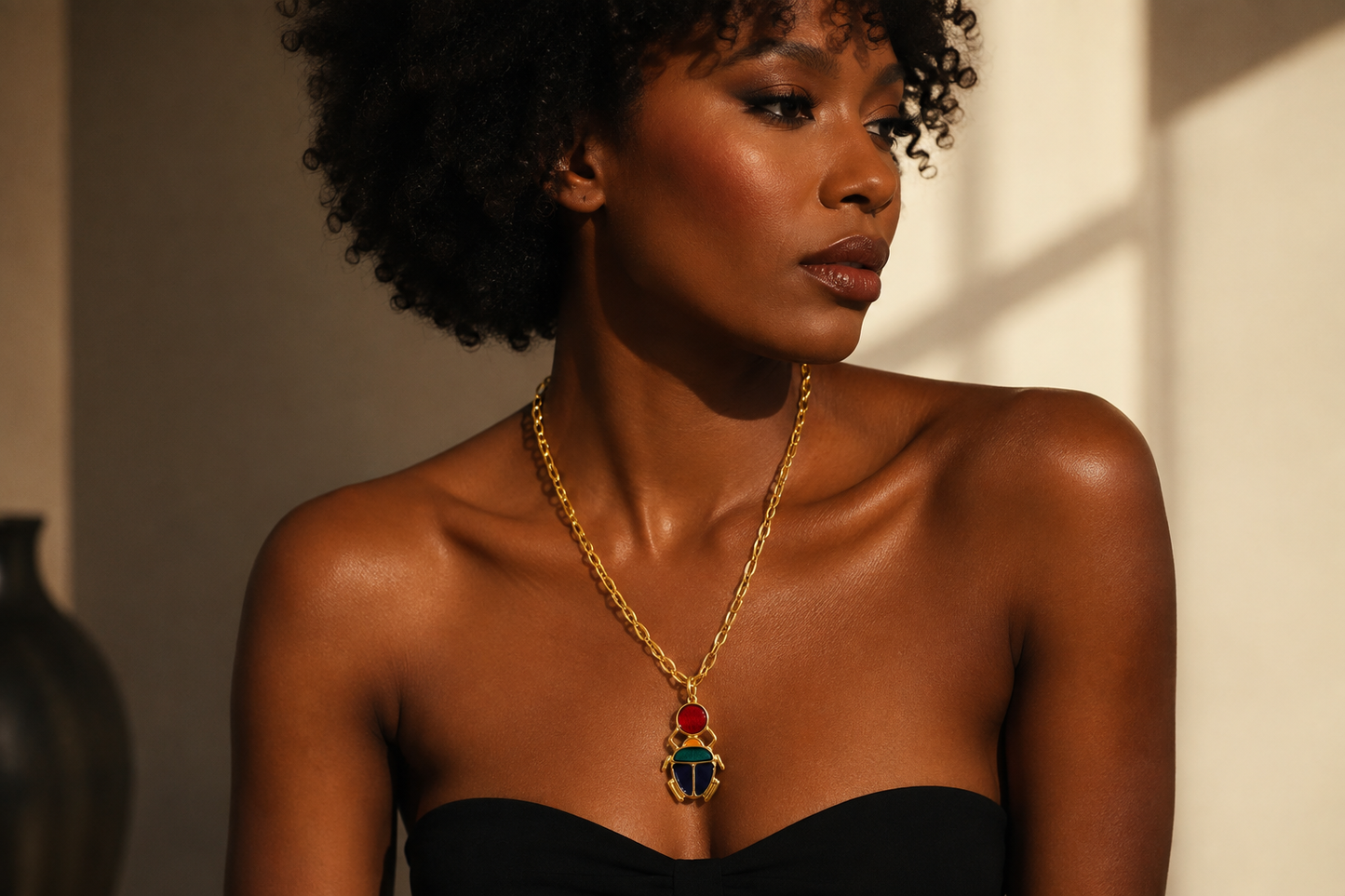 Collier Double Porté ajustable – bijou de dos, cauri en bronze, Kheper ou Aten-Râ