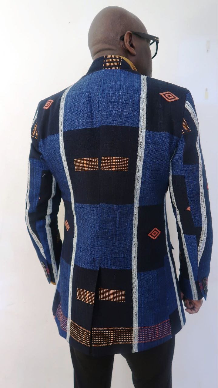 Blazer homme en pagne africain Senoufo – vue de dos