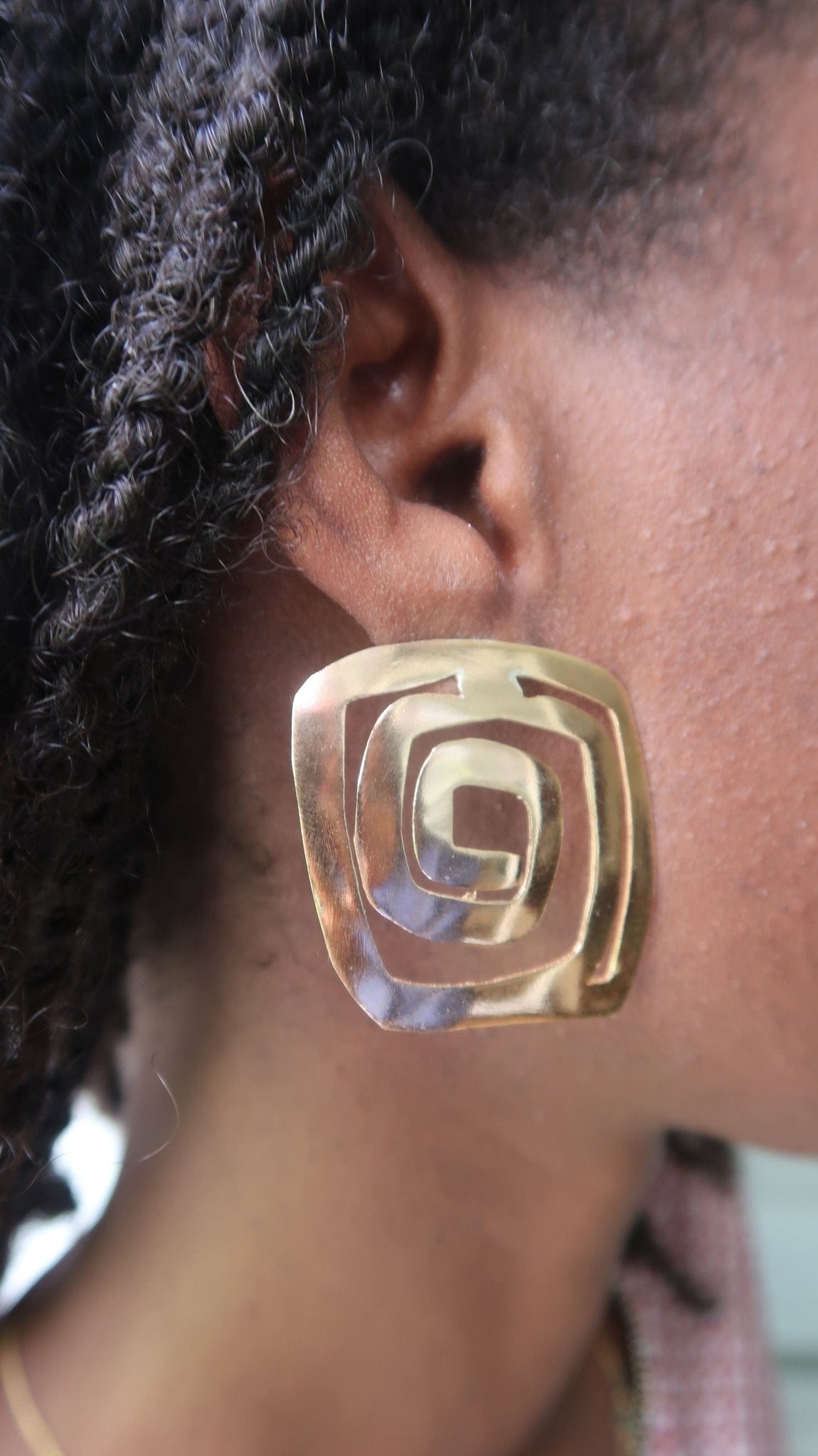 Boucles d'oreilles de Créateur "Spirale Égyptienne" en bronze, Ultra légères – Hommage à l'eau primordiale de l'Égypte antique en boucles d'oreilles artisanal africain - KaolackCreations