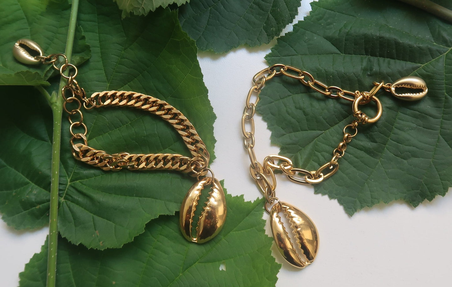 Bracelet Cauri en Acier Inoxydable - 2 variantes en bracelet cauri artisanal africain - KaolackCreations