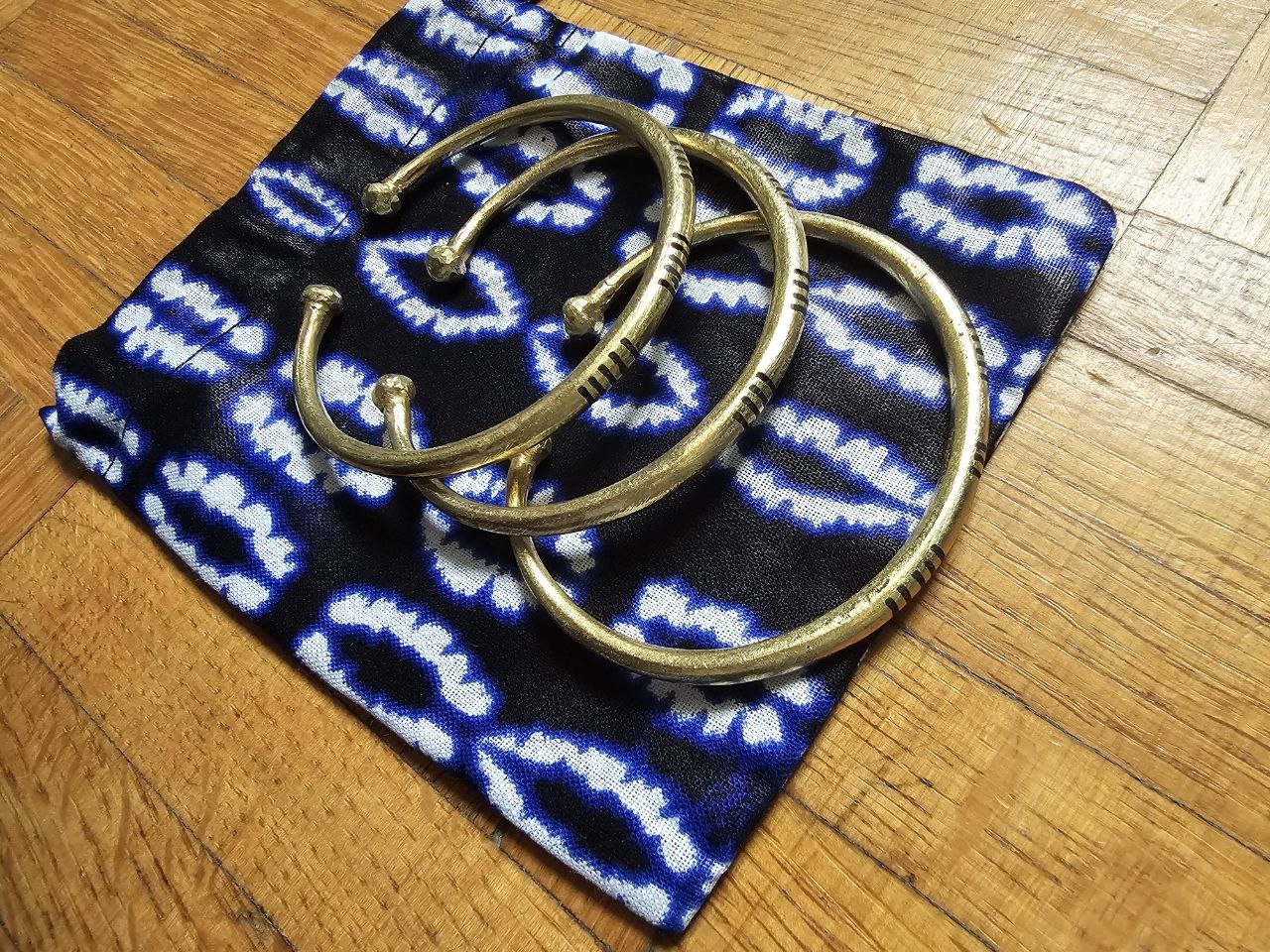 Bracelet en bronze "YAMA" – Bijou africain mixte, fin et ajustable en Bracelet artisanal africain - KaolackCreations