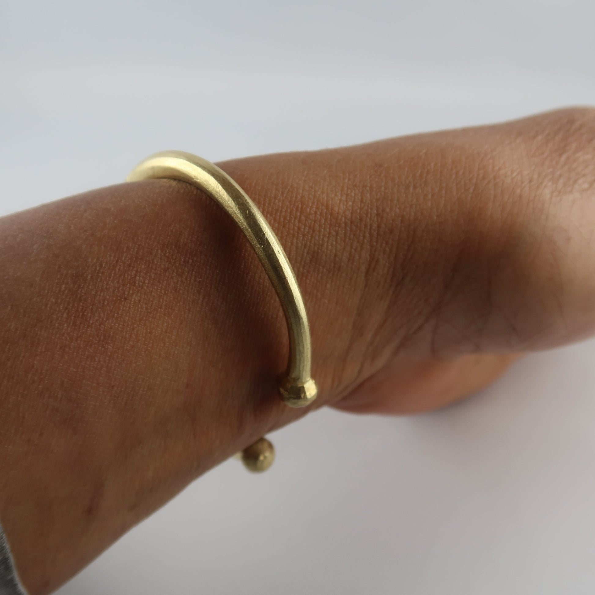 Bracelet en bronze "YAMA" – Bijou africain mixte, fin et ajustable en Bracelet artisanal africain - KaolackCreations