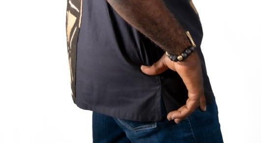 Chemise Homme KAARTA Bi - Matière en Coton & Bogolan | Vêtement Africain Traditionnel pour Homme en Chemise homme africaine Kaarta Bogolan artisanal africain - KaolackCreations