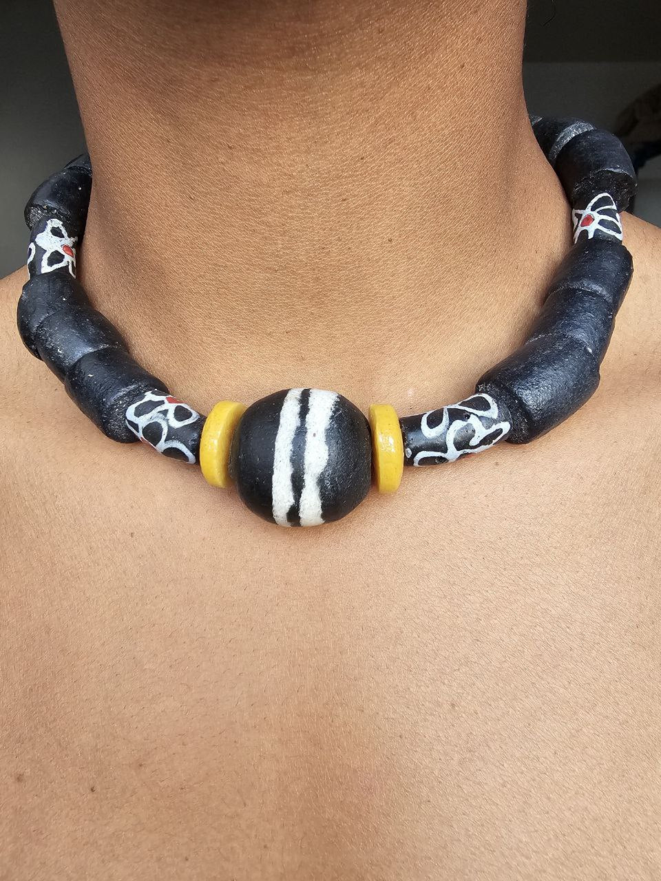 Collection Nene Krobo – Colliers en perles de verre artisanales du Ghana (édition limitée) en Collier Africain Nene Krobo artisanal africain - KaolackCreations