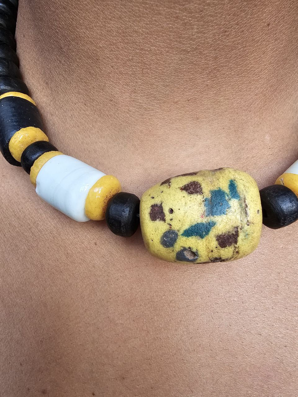 Collection Nene Krobo – Colliers en perles de verre artisanales du Ghana (édition limitée) en Collier Africain Nene Krobo artisanal africain - KaolackCreations