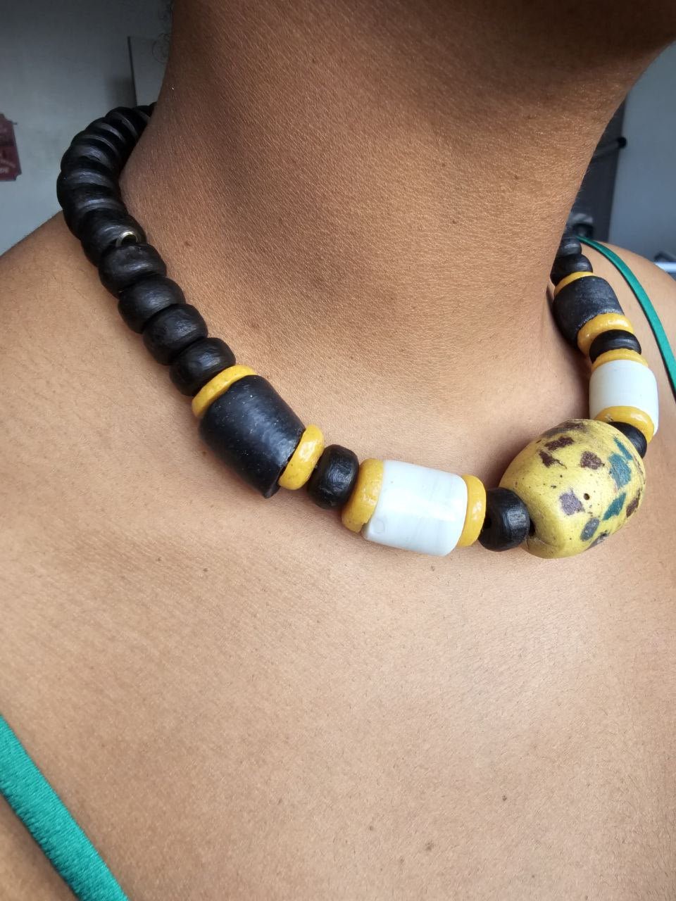 Collection Nene Krobo – Colliers en perles de verre artisanales du Ghana (édition limitée) en Collier Africain Nene Krobo artisanal africain - KaolackCreations