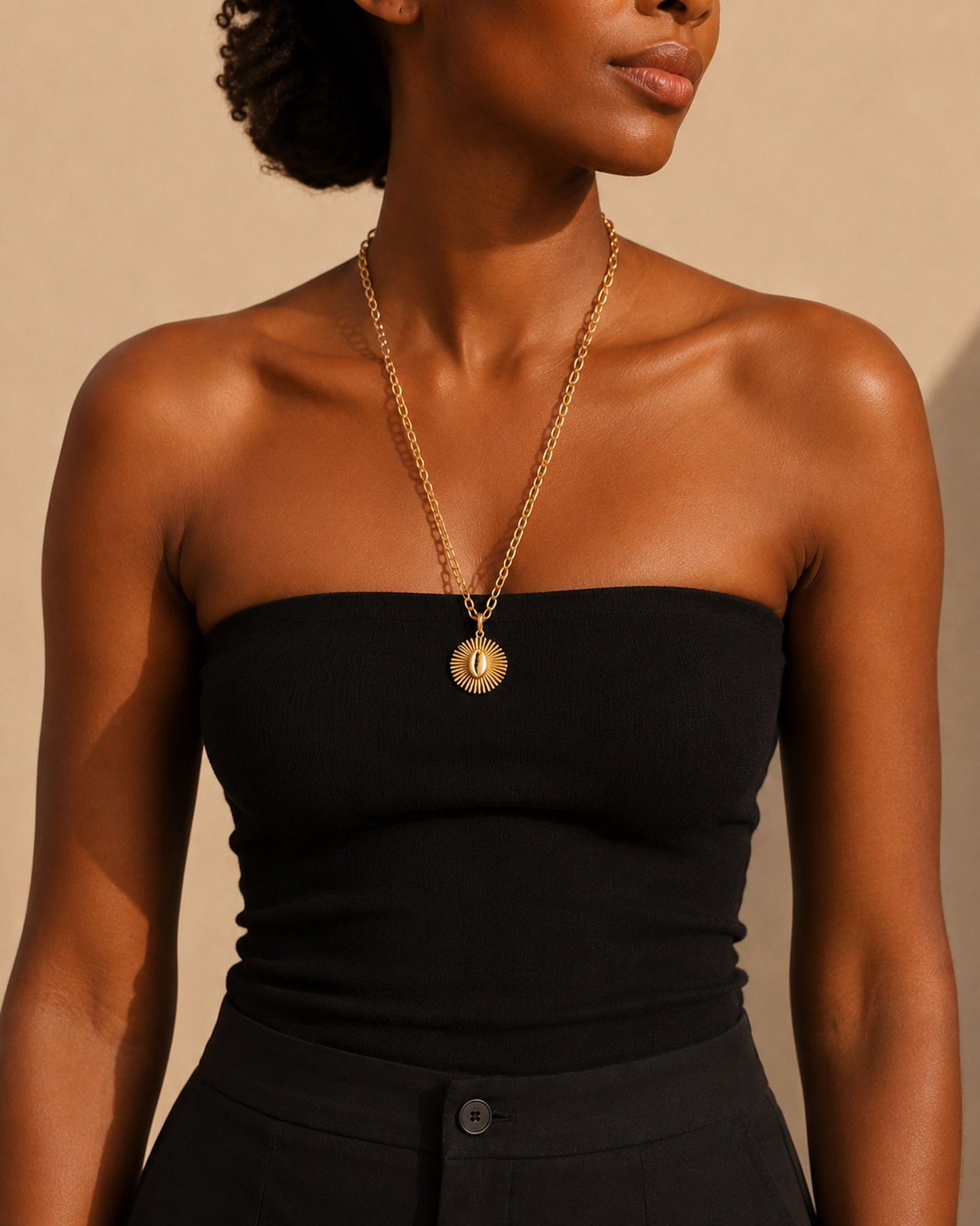 Collier Double Porté ajustable – bijou de dos, cauri en bronze, Kheper ou Aten-Râ