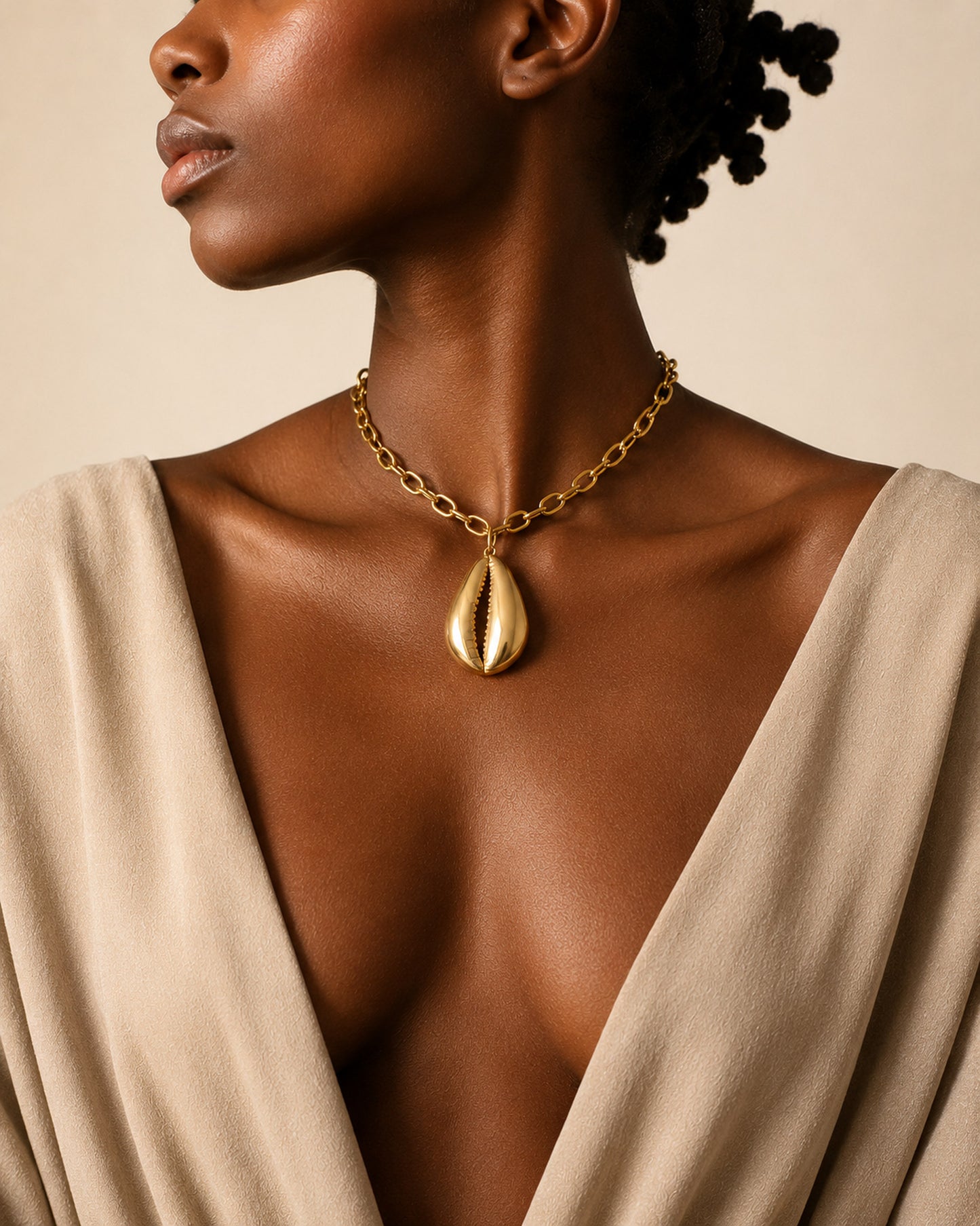 Collier Double Porté ajustable – bijou de dos, cauri en bronze, Kheper ou Aten-Râ