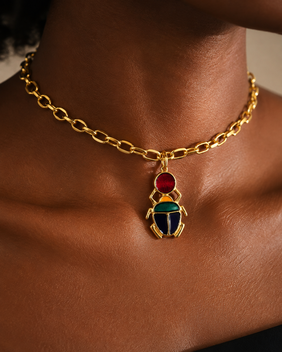 Collier Double Porté ajustable – bijou de dos, cauri en bronze, Kheper ou Aten-Râ