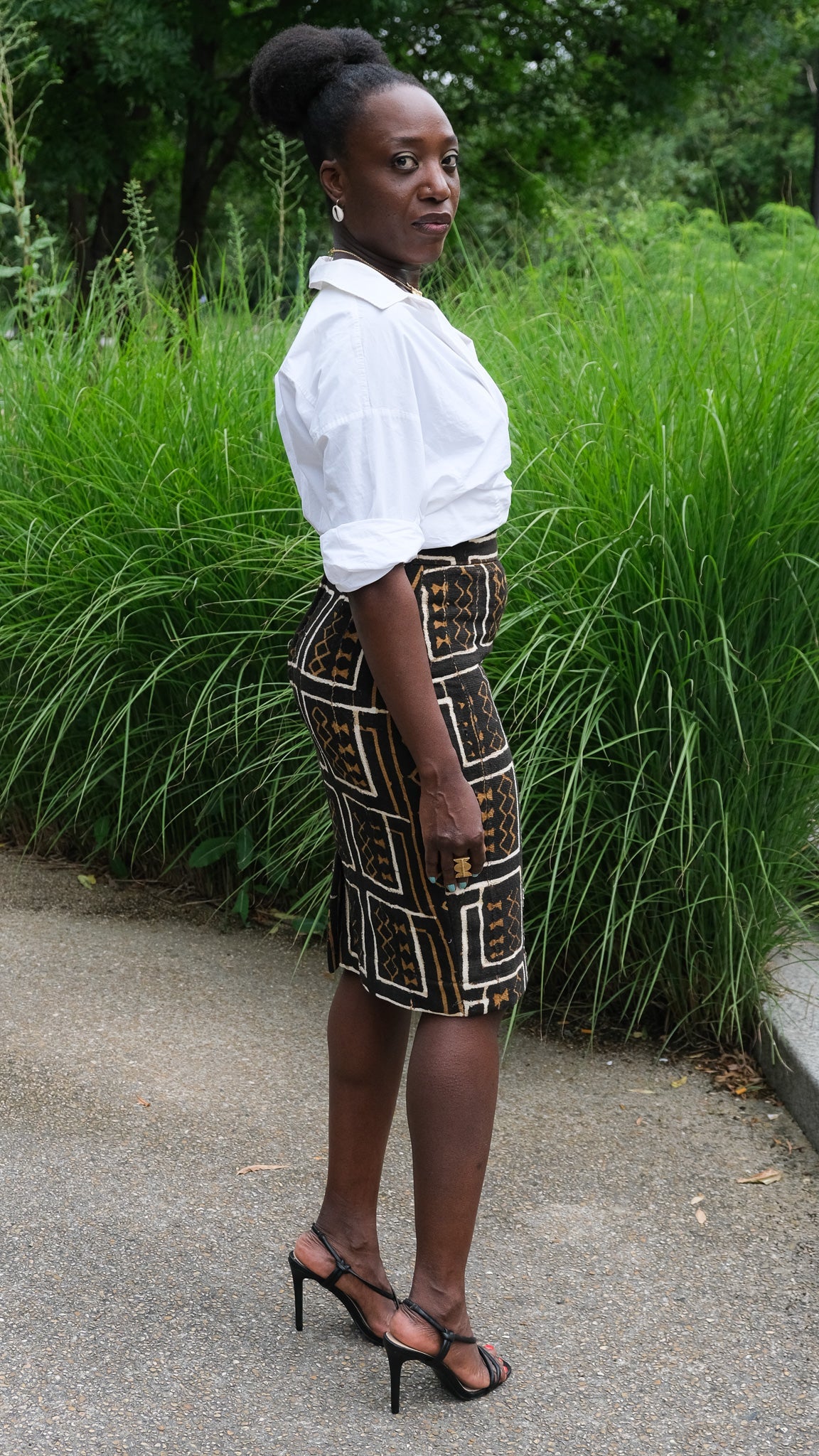 Jupe crayon taille haute "Kaarta" en bogolan marron - 100% coton tissé à la main en Jupe Bogolan crayon taille haute artisanal africain - KaolackCreations