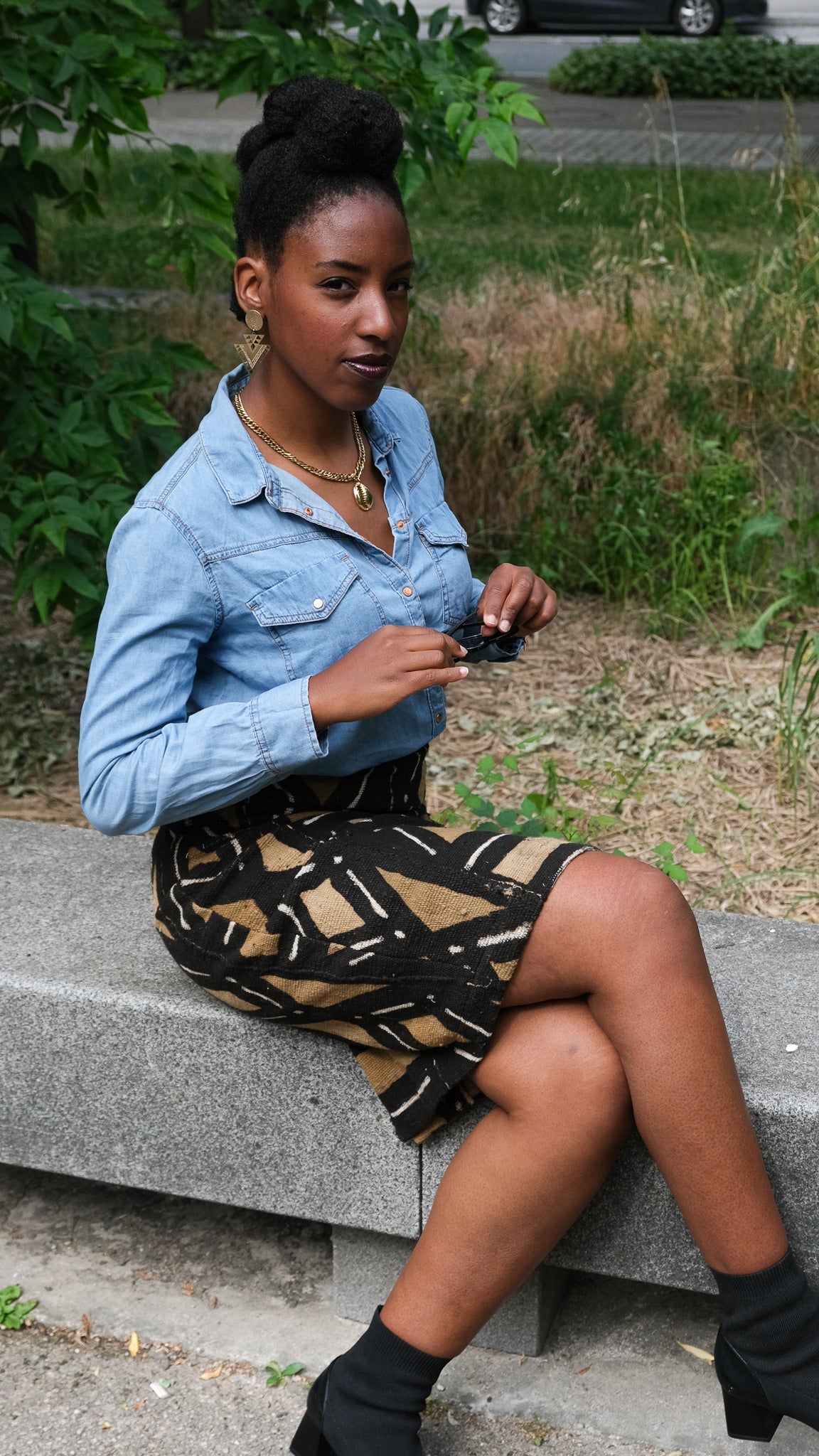 Jupe Crayon Taille Haute "Kaarta" en Bogolan - Tailles S, M et L Disponibles en Jupe crayon taille haute Bogolan artisanal africain - KaolackCreations