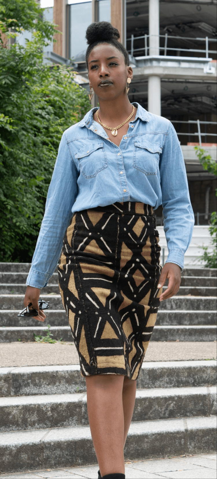 Jupe Crayon Taille Haute "Kaarta" en Bogolan - Tailles S, M et L Disponibles en Jupe crayon taille haute Bogolan artisanal africain - KaolackCreations