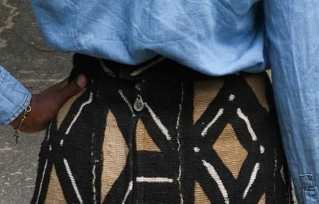 Jupe Crayon Taille Haute "Kaarta" en Bogolan - Tailles S, M et L Disponibles en Jupe crayon taille haute Bogolan artisanal africain - KaolackCreations