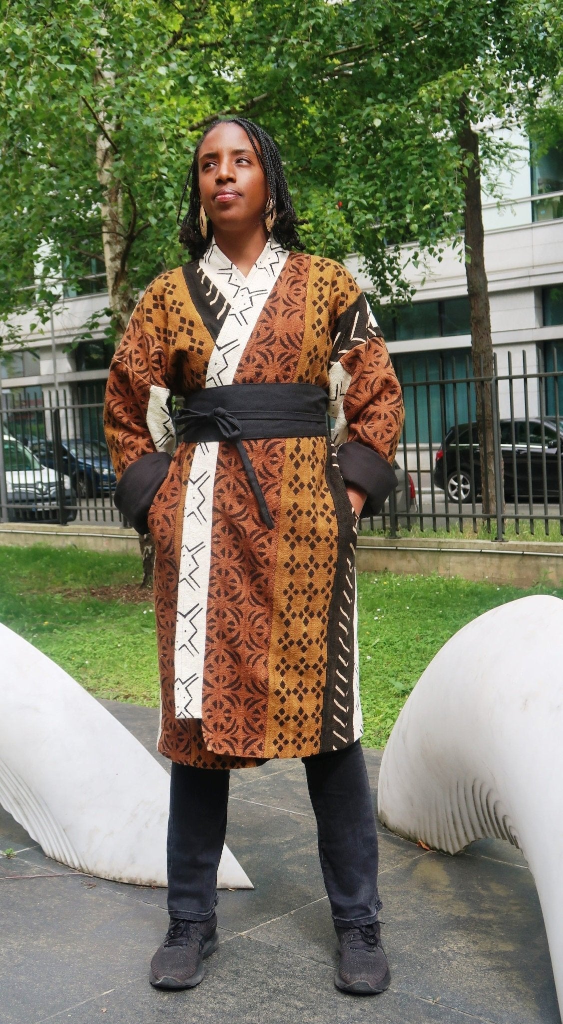 Kimono Bogolan multicolore Authentique Mixte – Confort Suprême avec Doublure en Coton pour Toutes Saisons en kimono bogolan artisanal africain - KaolackCreations