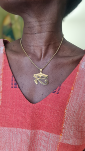 Collier Œil d’Horus Oudjat en Acier Inoxydable – Protection & Puissance Ancestrale