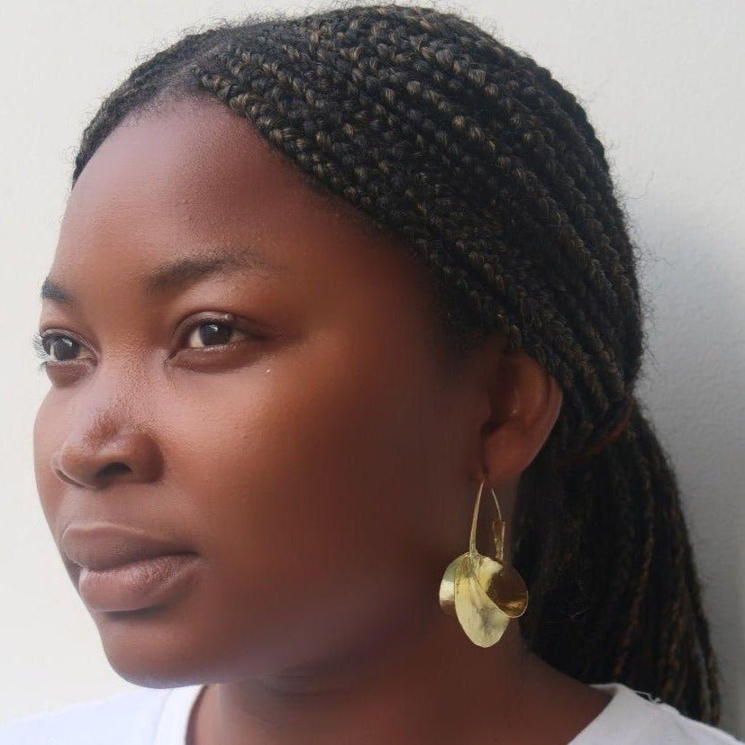 Boucles d'oreilles Peulh Fulani en Bronze – Élégance Ethnique et Artisanale en Boucles d'oreilles peulh fulani artisanal africain - KaolackCreations
