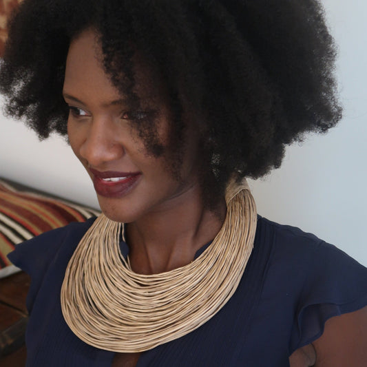 Collier Africain en cuir, couleur naturelle en collier cuir artisanal africain - KaolackCreations