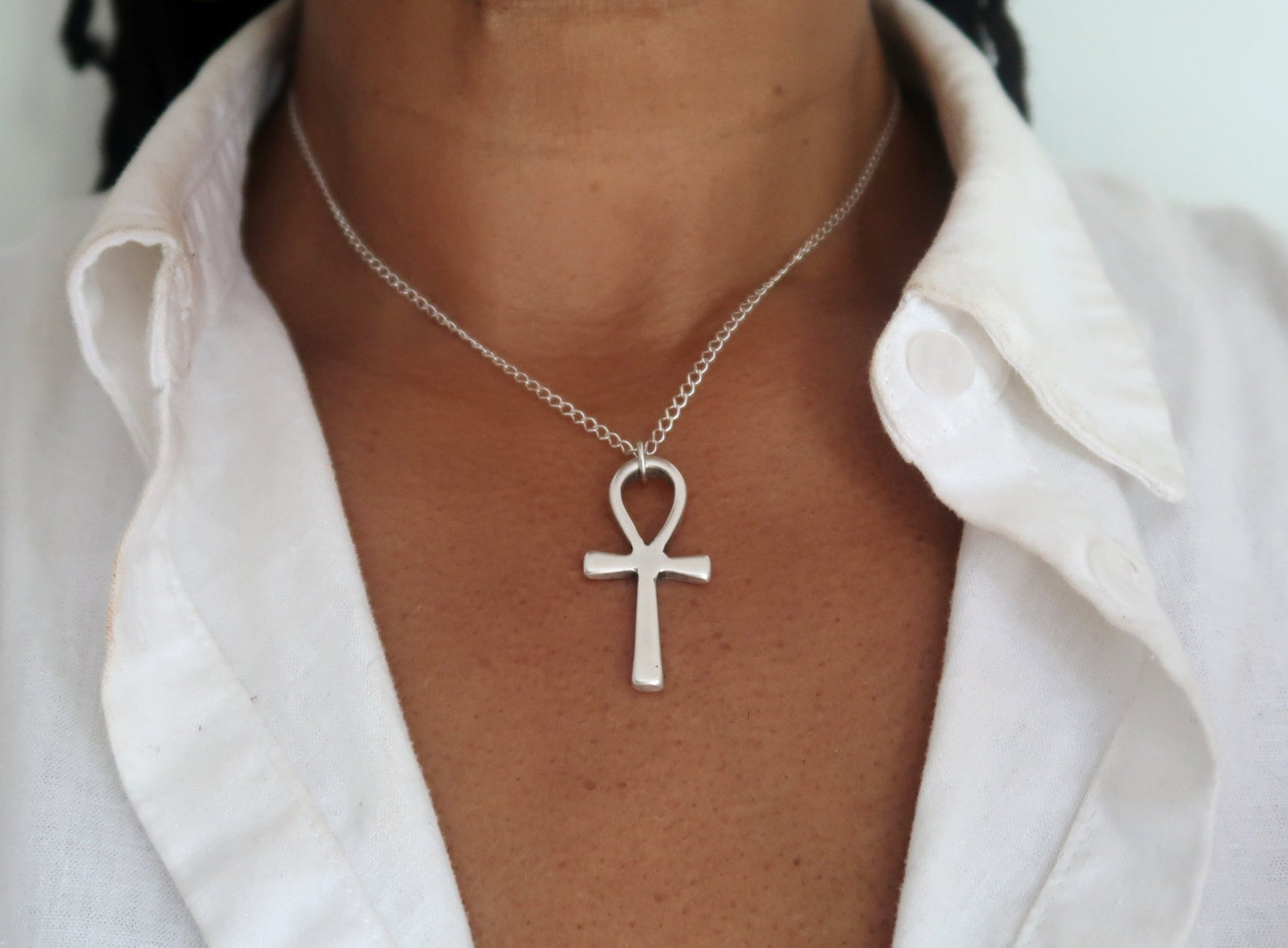 Collier Ankh Unisexe Argenté — Pendentif en Zamak & Chaîne en Acier Inoxydable en collier Ankh artisanal africain - KaolackCreations