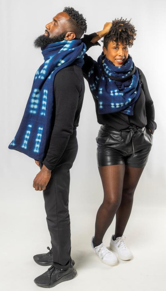 Écharpe indigo galâ lépi du Mali, vue entière face